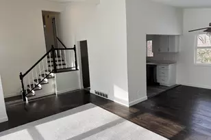 2452 W Florian Ct, Decatur, IL 62526 - Photo 4