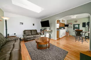 5700 S Neenah Ave, Chicago, IL 60638 - Photo 8