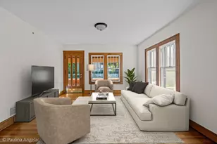 418 S Hough St, Barrington, IL 60010 - Photo 4