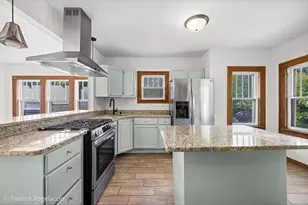 418 S Hough St, Barrington, IL 60010 - Photo 8