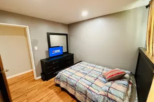 6906 W 91st St, Bridgeview, IL 60455 - Photo 12