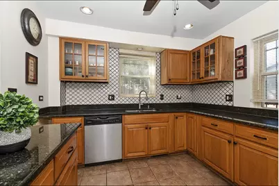 8816 S Constance Avenue, Chicago, IL 60617 - Photo 4