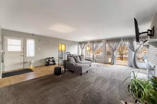 313 Jackson St, Park Forest, IL 60466 - Photo 6