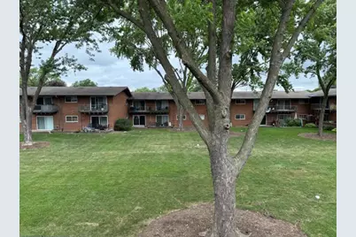 1500 S Busse Road #2D, Mount Prospect, IL 60056 - Photo 1