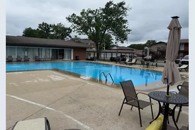 1500 S Busse Road #2D, Mount Prospect, IL 60056 - Photo 8