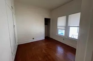 519 E Empire St, Freeport, IL 61032 - Photo 8