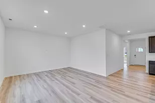 7513 Honeysuckle Ln, Joliet, IL 60431 - Photo 6