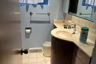 4050 W Columbia Ave, Lincolnwood, IL 60712 - Photo 6