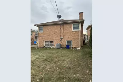 4050 W Columbia Avenue, Lincolnwood, IL 60712 - Photo 2