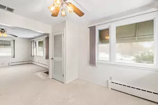 17W157 Foster Ave, Wood Dale, IL 60191 - Photo 4