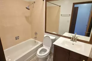 660 Cumberland Trail, Roselle, IL 60172 - Photo 14