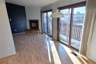 660 Cumberland Trail, Roselle, IL 60172 - Photo 8