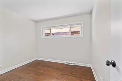 3304 Wilcox Avenue, Bellwood, IL 60104 - Photo 12