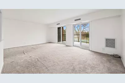 1415 E Central Road #306A, Arlington Heights, IL 60005 - Photo 4