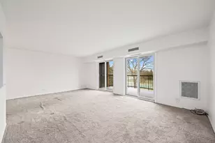 1415 E Central Rd, Arlington Heights, IL 60005 - Photo 4