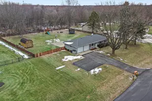 84 E Rickard Dr, Oswego, IL 60543 - Photo 30