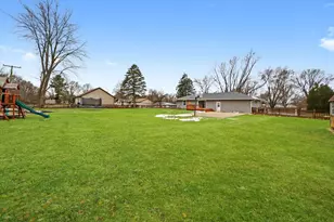 84 E Rickard Dr, Oswego, IL 60543 - Photo 24