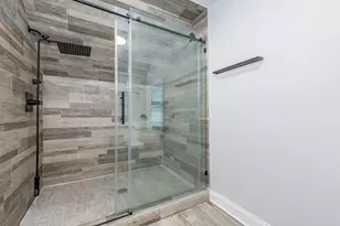 33715 N Lake Shore Dr, Grayslake, IL 60030 - Photo 10
