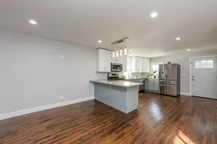 33715 N Lake Shore Dr, Grayslake, IL 60030 - Photo 12