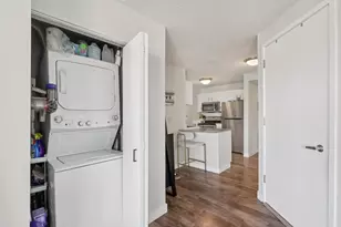 545 N Dearborn St, Chicago, IL 60654 - Photo 8