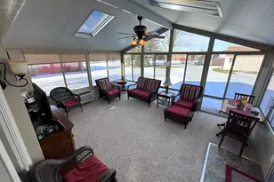 918 E Le Fevre Ave, Gibson City, IL 60936 - Photo 16