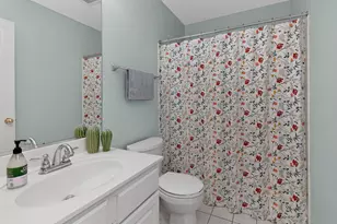 4781 Highwood Ln, Lake in the Hills, IL 60156 - Photo 20