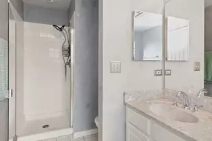 4781 Highwood Ln, Lake in the Hills, IL 60156 - Photo 16