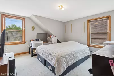 6321 N Merrimac Avenue, Chicago, IL 60646 - Photo 14