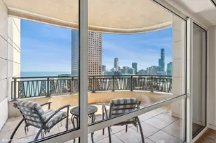 800 N Michigan Ave, Chicago, IL 60611 - Photo 24