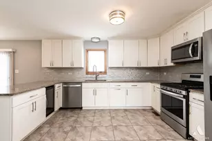 4331 187th Pl, Country Club Hills, IL 60478 - Photo 6