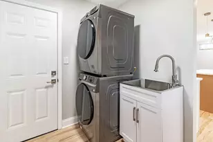 1240 Warrington Rd, Deerfield, IL 60015 - Photo 12