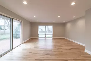 1240 Warrington Rd, Deerfield, IL 60015 - Photo 10