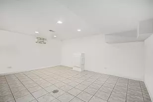 124 S Reed St, Joliet, IL 60436 - Photo 10