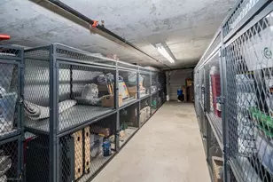 645 N Kingsbury St, Chicago, IL 60654 - Photo 30