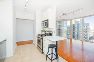 645 N Kingsbury St, Chicago, IL 60654 - Photo 8