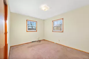 1319 Rutledge Rd, Bloomington, IL 61704 - Photo 10