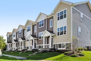 863 Briar Gln Ct, Hampshire, IL 60140 - Photo 4