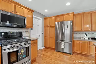 209 Geneva Ln, McHenry, IL 60051 - Photo 12