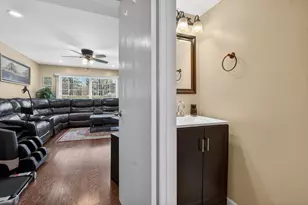 [Address not provided], Streamwood, IL 60107 - Photo 20