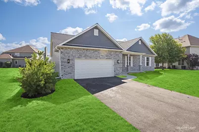 512 Quinlan Avenue, Dekalb, IL 60115 - Photo 4