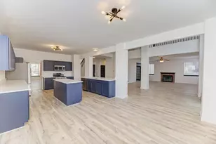 5610 Heartland Ct, Carpentersville, IL 60110 - Photo 22
