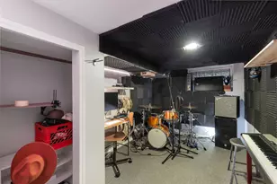 [Address not provided], Chicago, IL 60651 - Photo 16