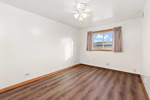 11103 Heritage Dr, Palos Hills, IL 60465 - Photo 10