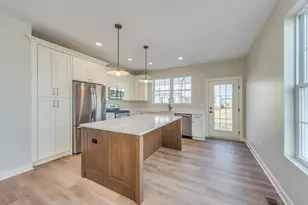 1076 Freedom Rd, Elburn, IL 60119 - Photo 10