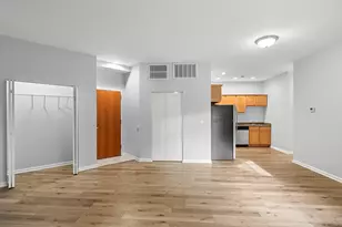 2451 W Howard St, Chicago, IL 60645 - Photo 4