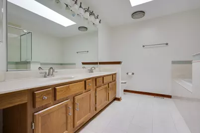 775 Harmon Boulevard, Hoffman Estates, IL 60169 - Photo 20