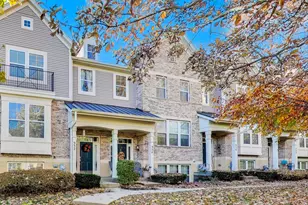 934 Tuscany Dr, Streamwood, IL 60107 - Photo 2