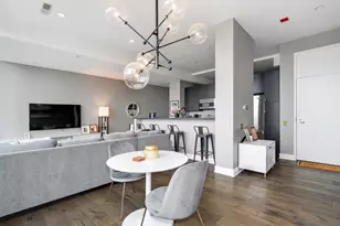 500 W Superior St, Chicago, IL 60654 - Photo 8