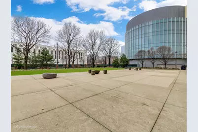 500 W Superior Street #1202, Chicago, IL 60654 - Photo 28