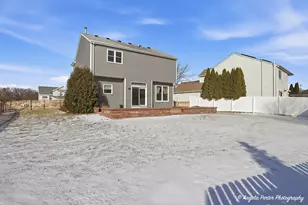 443 E Stockton Ct, Round Lake Beach, IL 60073 - Photo 32